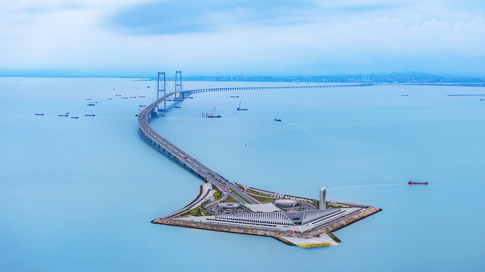 投資界報道,重大丨深（shēn）中通道今通車,繼港珠澳大橋後,www.91再度點亮世界工程
