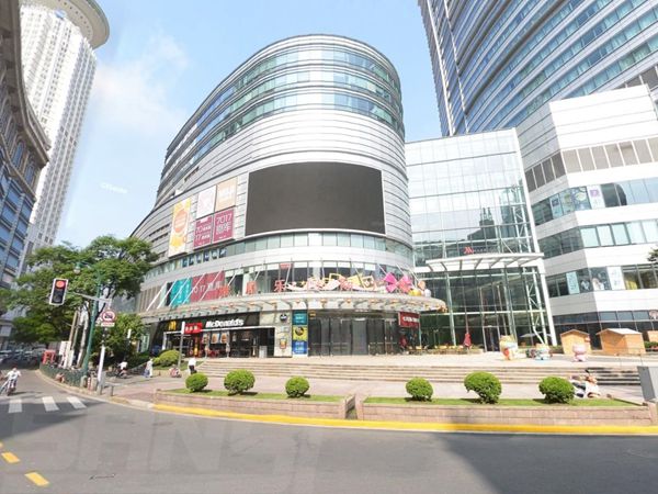 上海雅居樂國際廣場室外led全彩（cǎi）顯示屏