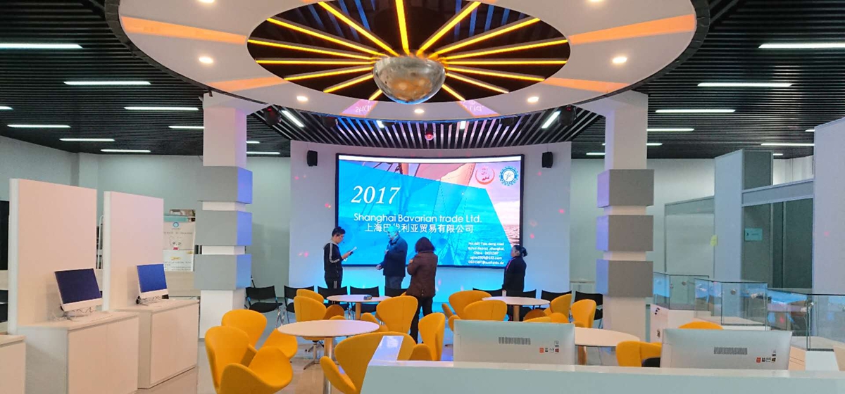 上（shàng）海機械工業學校室內（nèi）全彩顯示屏