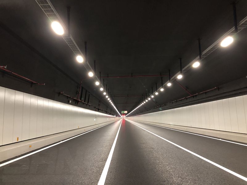 6.7公裏長海底隧道中的LED反（fǎn）射式隧道燈