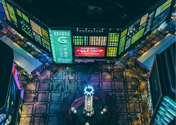 426㎡LED巨幕霸（bà）屏老商（shāng）圈（quān）