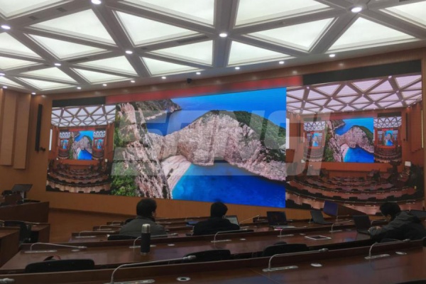 北京國防大學多功能廳室內全彩（cǎi）屏（píng）