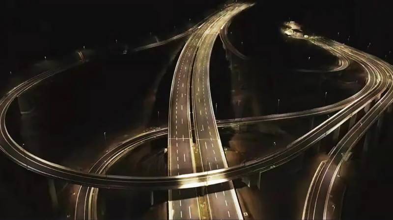 黑（hēi）山南北高速公路優先段開通儀式