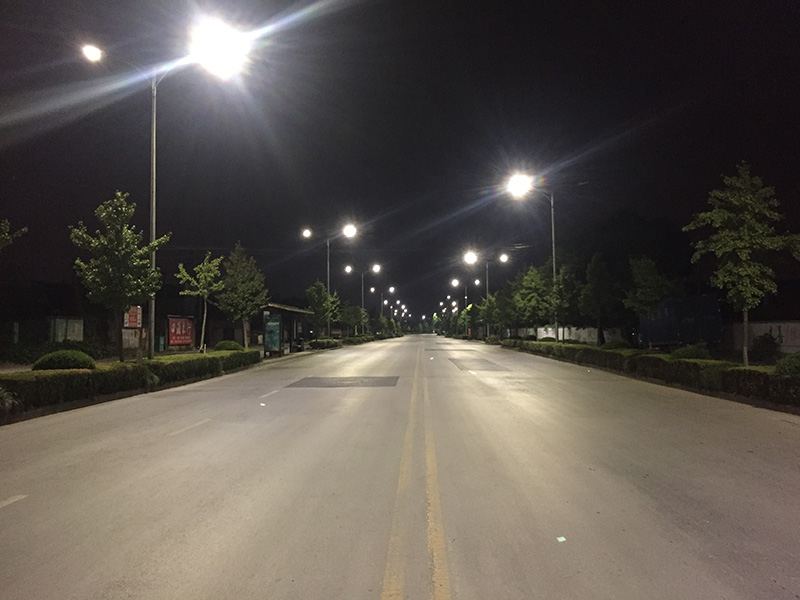道（dào）路照明,智（zhì）能化控製,節能又環保